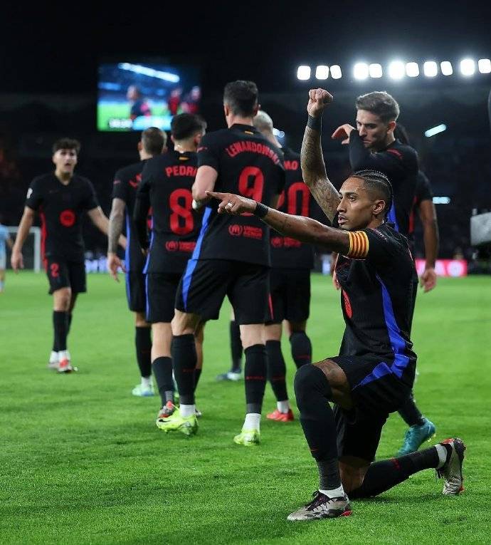 包含塞尔塔主场团队努力，取得胜利的词条