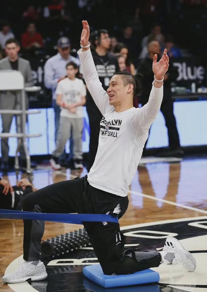 开云体育网站-老鹰擒小牛，林书豪砍下27分的简单介绍