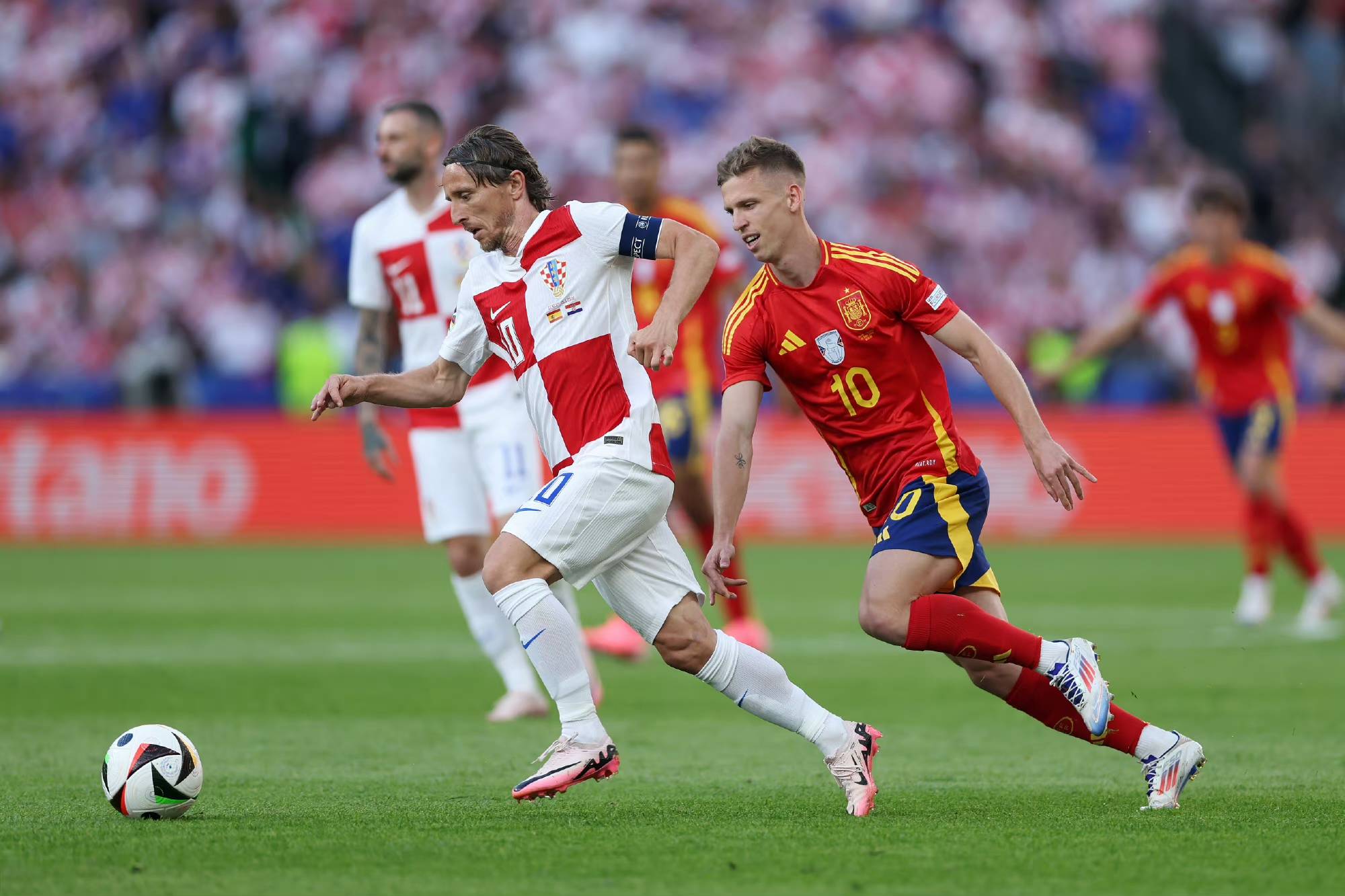 开云体育登录入口-克罗地亚史上最佳战绩，欧洲杯预选赛领先集团！