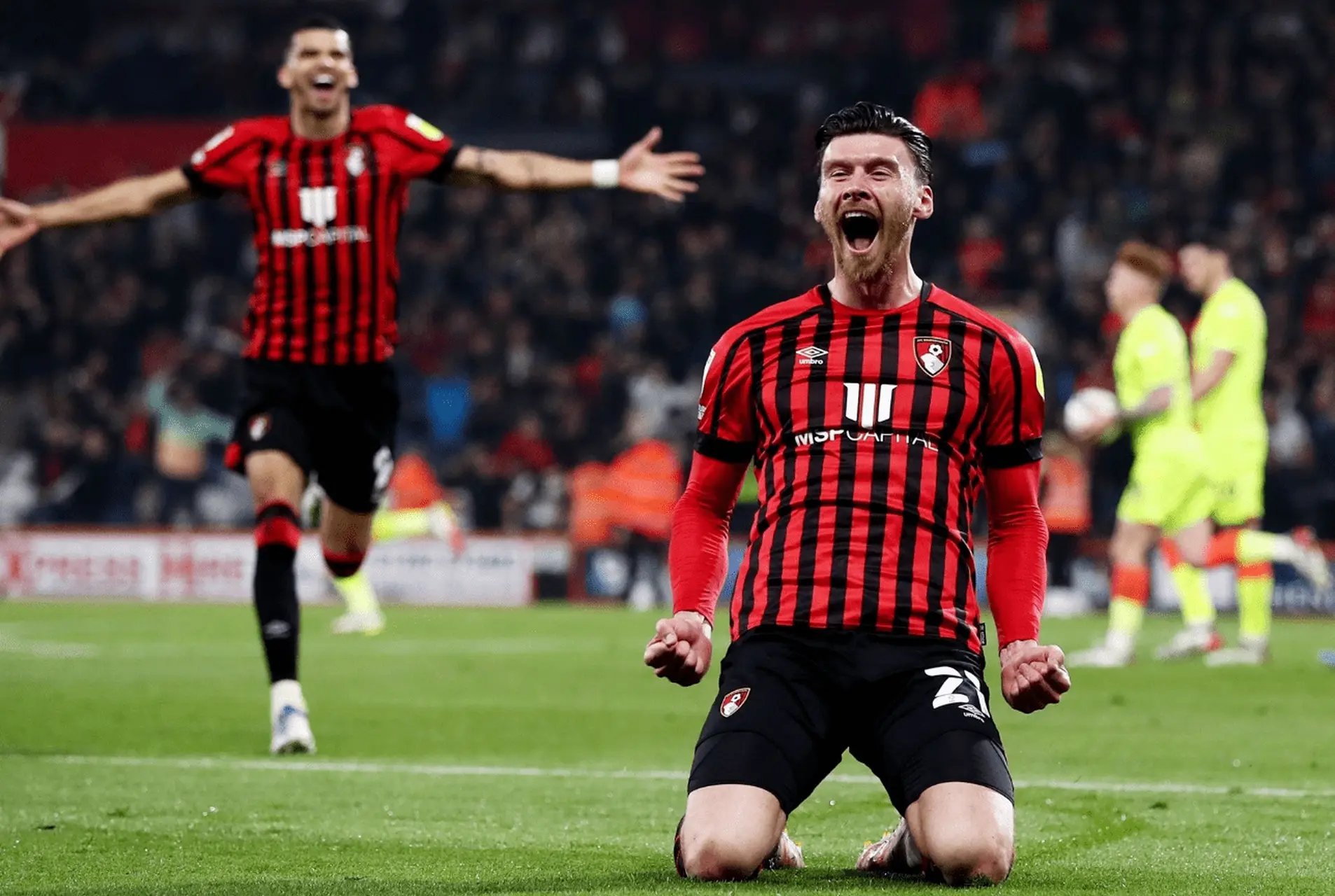 开云体育app-伯恩茅斯队员备战比赛，迎战强敌