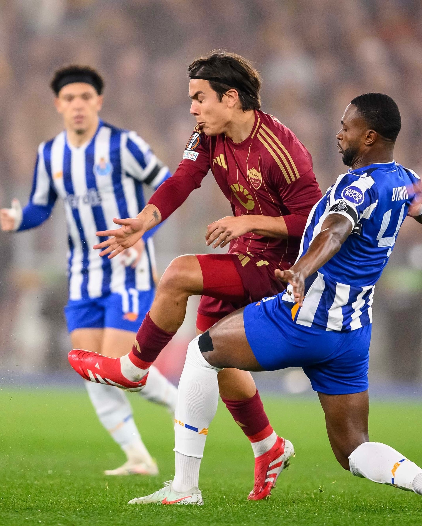 罗马球队连续两场失利,赛季表现不佳 罗马球队连续两场失利,赛季表现不佳