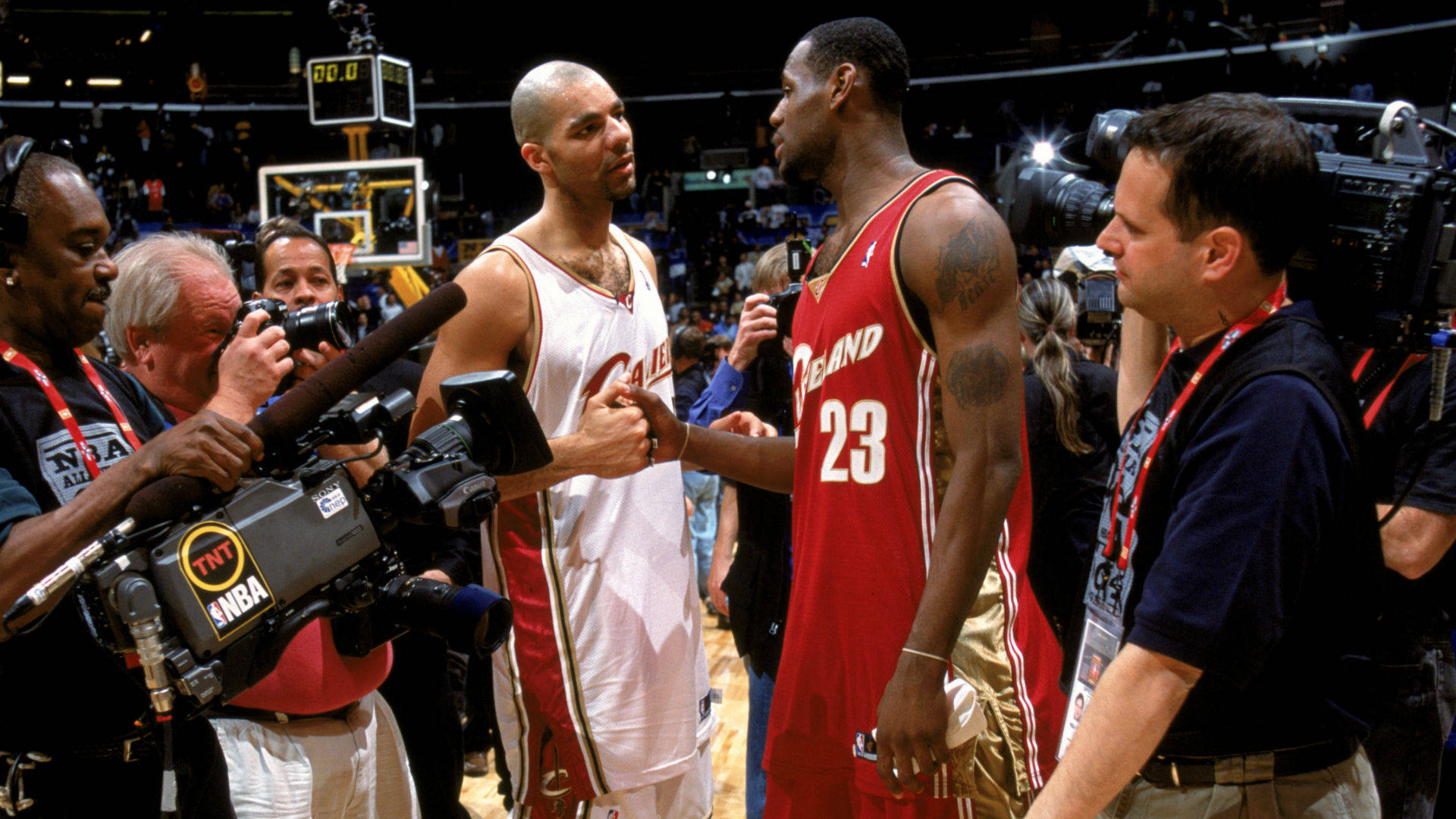 开云体育app-詹姆斯再砍三双，领导骑士豪取胜利的简单介绍